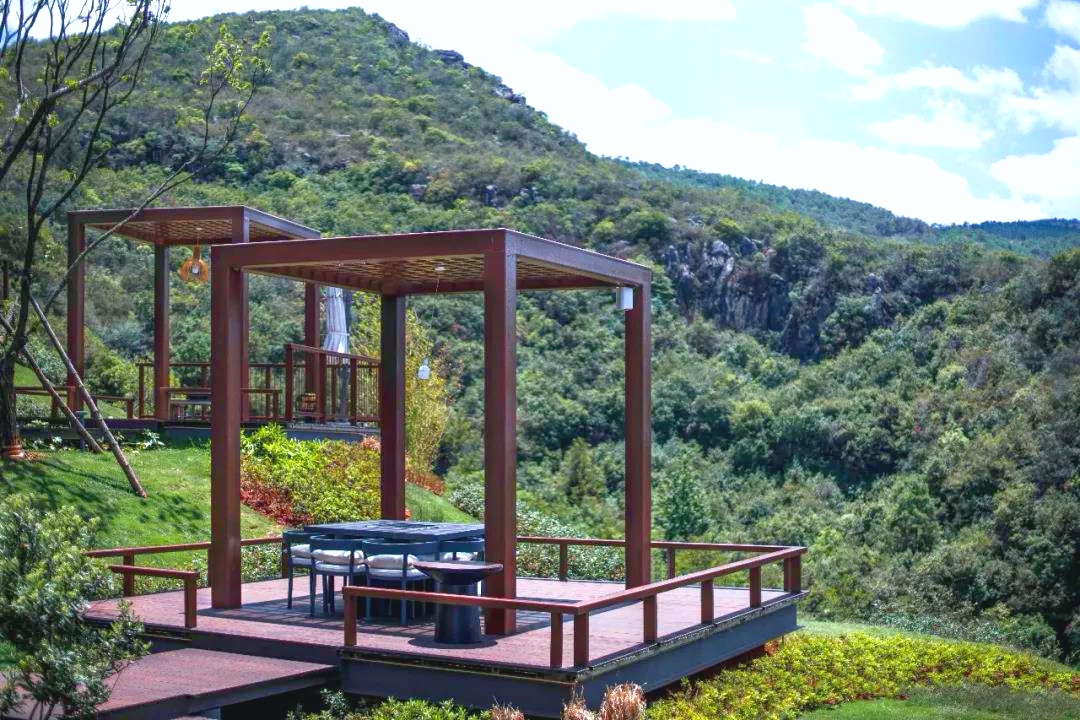 云南一家可以看到雪山的咖啡店,云南伴山咖啡馆