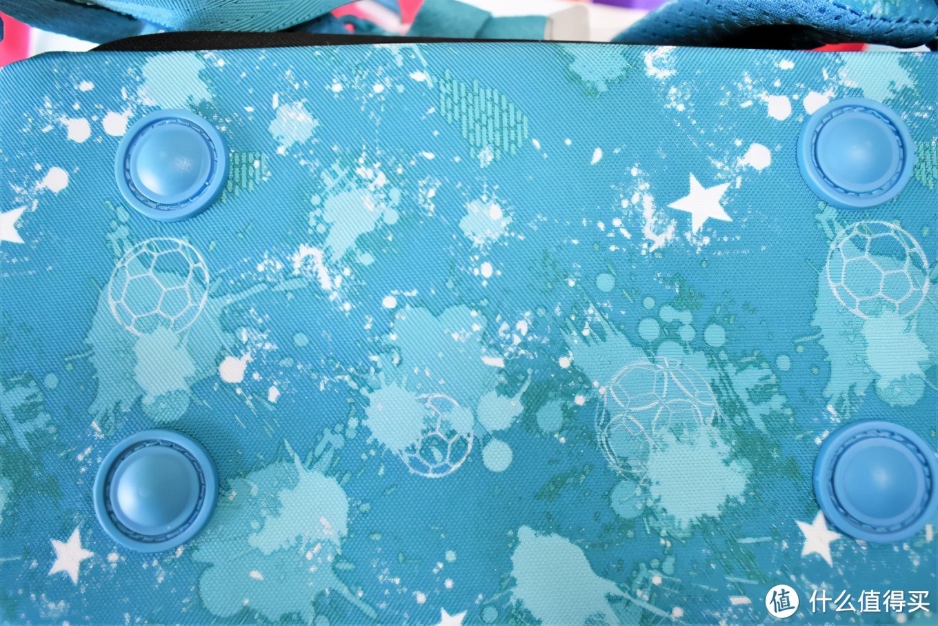 别让孩子输在起跑线，背上GMT for Kids挪威小方包，轻便 舒适 充裕