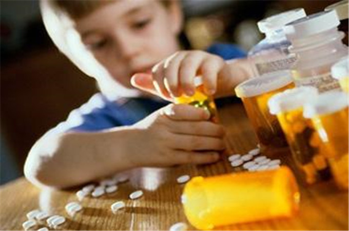 6岁女孩下身有异味，医生取出“异物”，父母：这到底是什么啊