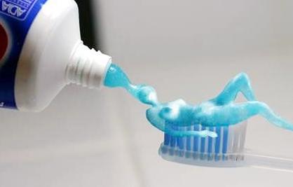 锁生锈了怎么快速不用钥匙开,钥匙生锈不好开门怎么处理