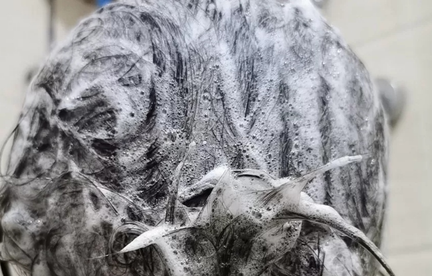 卡诗黑钻洗发水光泽感,卡诗洗发水红黑榜