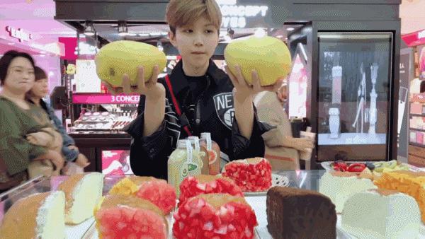 为了吃这个包包，排了80米长队！