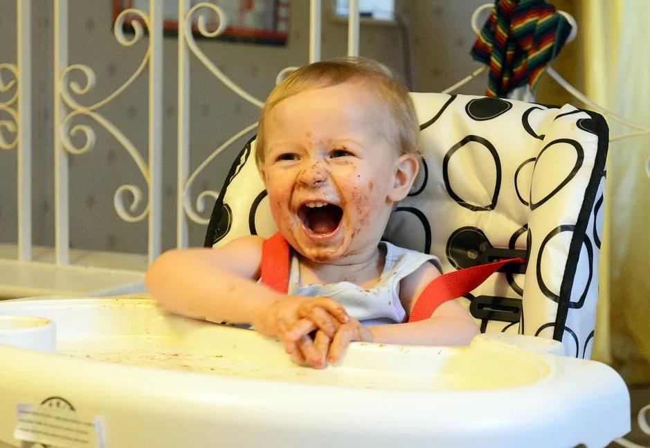 幼儿园孩子吃饭边吃边玩怎么解决,如何改掉小朋友边吃边玩的坏习惯