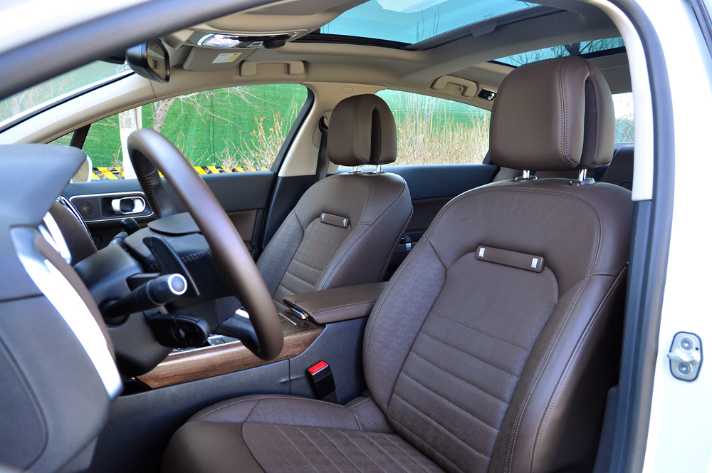 新款雪铁龙c6真实的驾驶感受,第二次偶遇