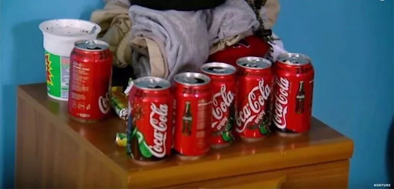 没有大人管的小孩子,没有大人管的孩子