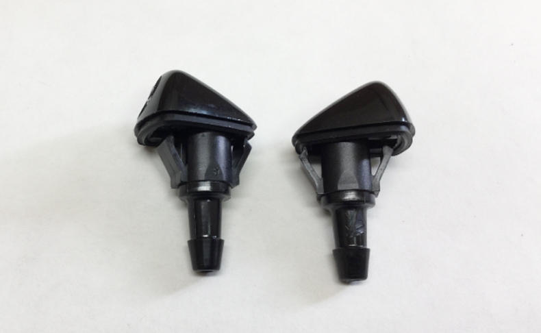 汽车玻璃水喷头可否调整方向,轿车玻璃水喷头怎样调节