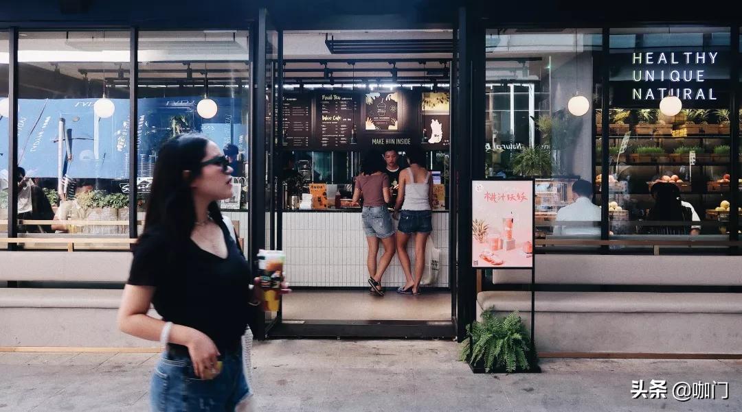 开纯果汁饮品店,鲜榨果汁店利润