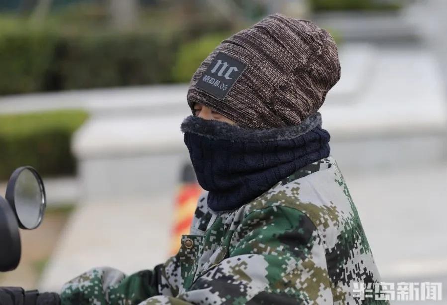 奥特曼拯救人类被怪兽打了,拯救地球奥特曼