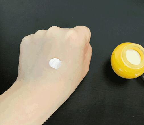 眼窝凹陷调理饱满,怎样判断眼窝凹陷还是深眼窝