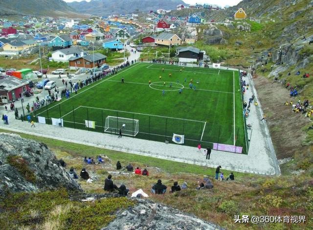 格陵兰岛足球联赛,格陵兰足球联赛