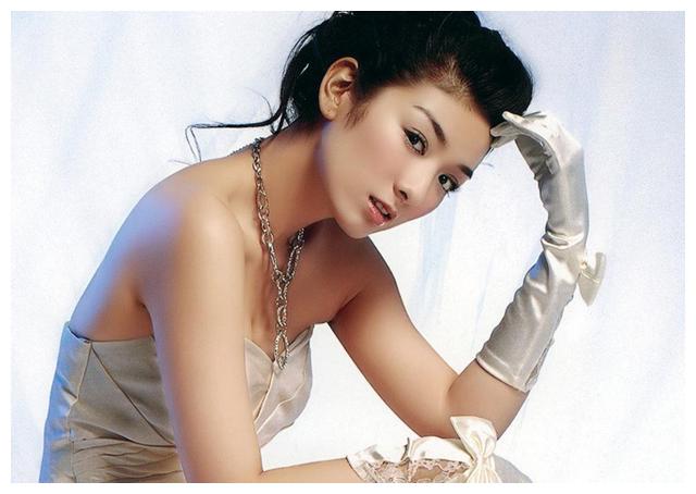 黄奕跌入低谷,黄奕过气