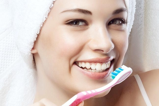 最快最有效美白牙齿的方法,教你4招高效美白牙齿