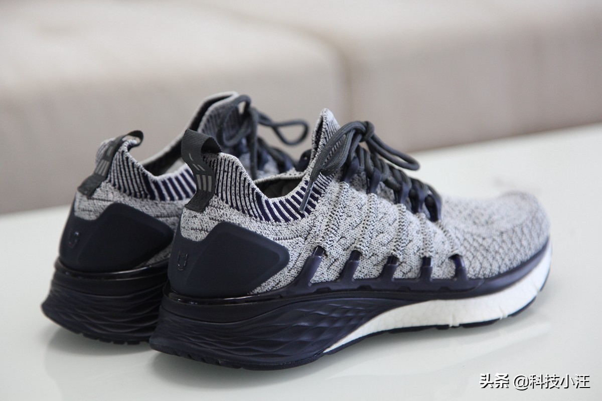 米家跑步鞋3代性能,米家3代运动鞋