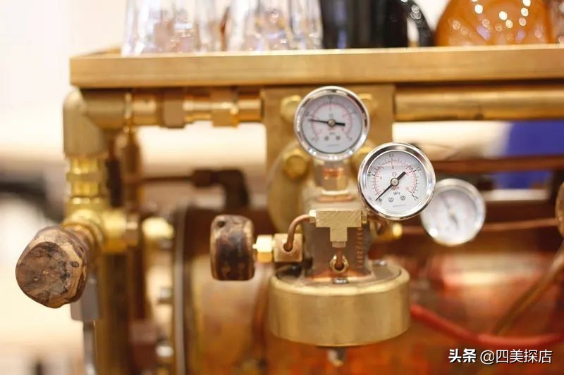 中心广场美食推荐下午茶 (一日三餐美食广场)