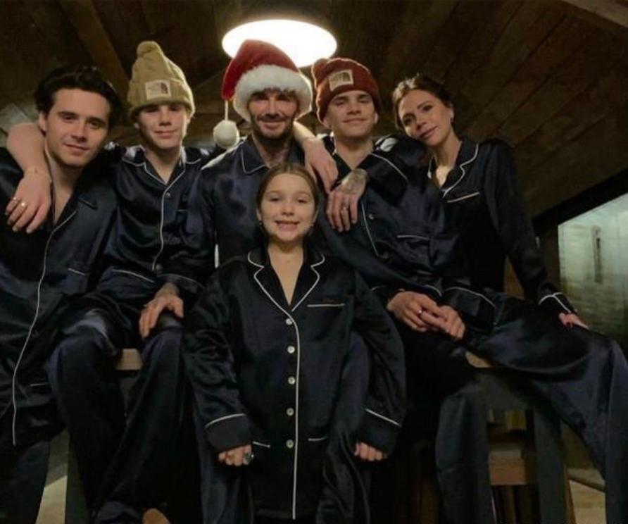 贝克汉姆最新祝福,47岁贝克汉姆亮相看台帅气依旧