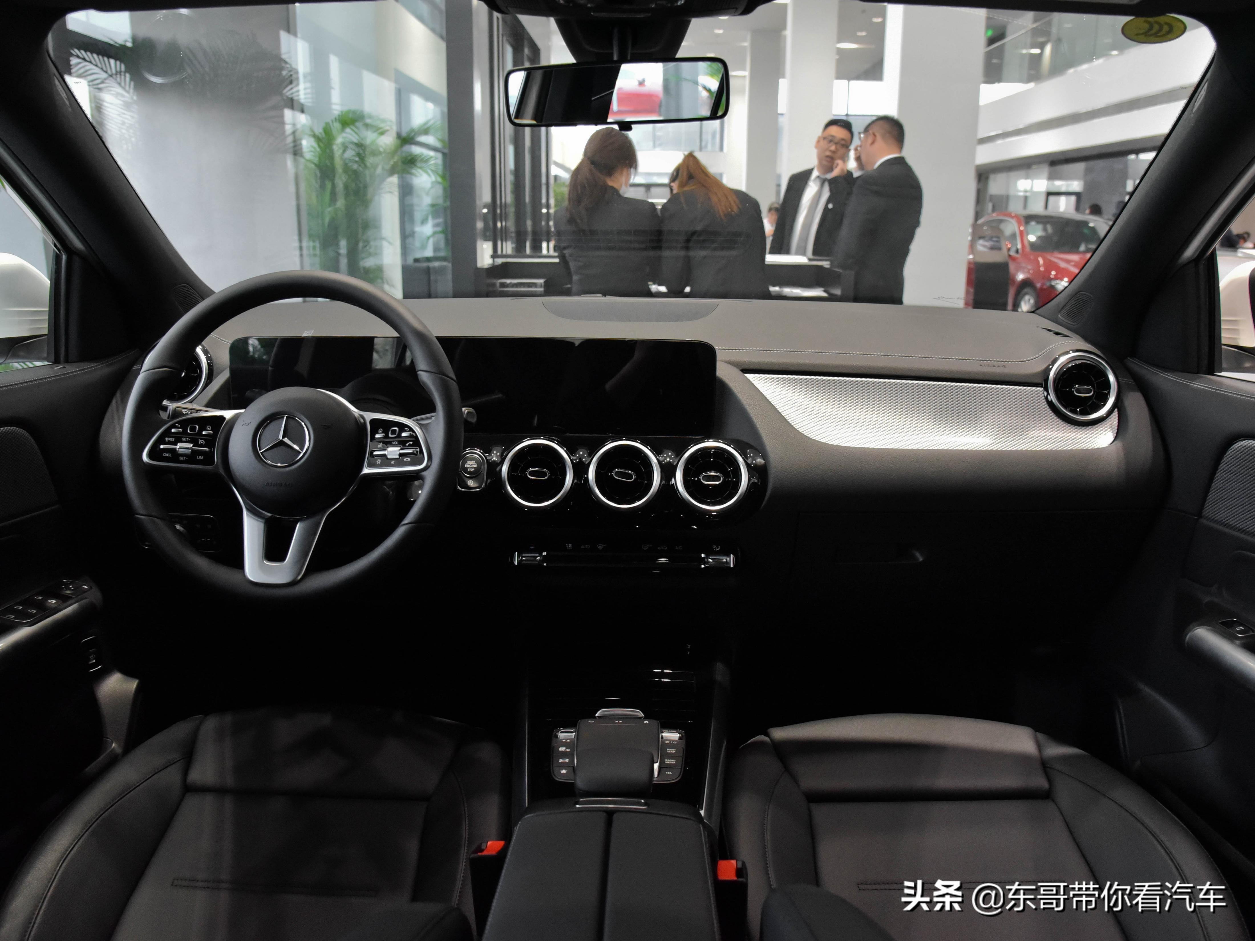 奔驰b200与奔驰gla,奔驰gla和奔驰glb哪个值得买