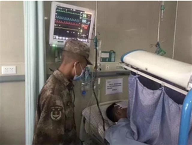 2019年八一勋章杜富国,杜富国颁发奖章全过程