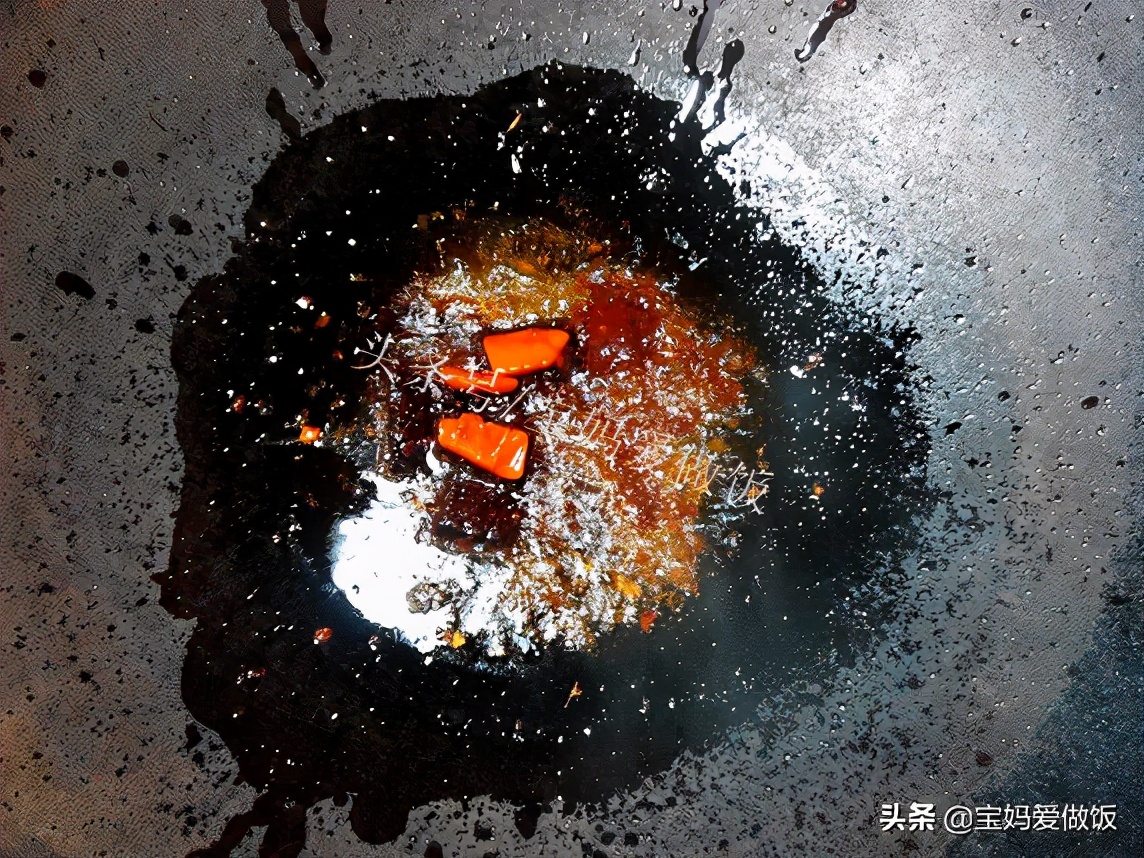 花甲米线吃起来,花甲米线不放蒜蓉怎么做