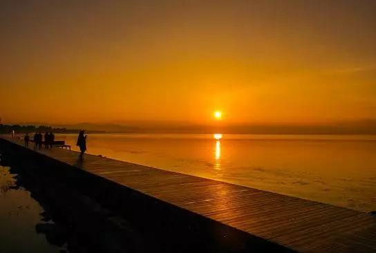 云南适合深秋游玩的地方,云南的秋天适合去哪些景点