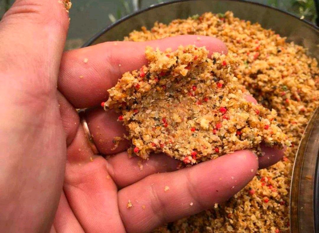 没有钓到鱼用什么饵料,野钓不知道开多少饵料开多了浪费