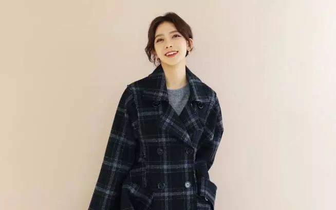 新衣服褪色用什么方法洗,新衣服如何防止衣服掉色