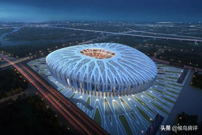 贵阳八人制足球场,贵阳八万人足球场航拍