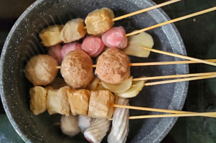 冷锅串串做甜品,冷锅串串自己做料汁