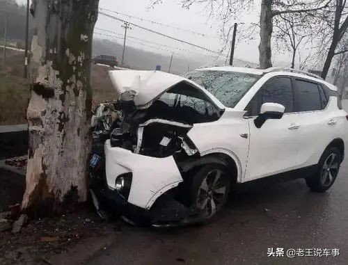 高速路上刹车失灵电子手刹怎么用,电子手刹自动挡车刹车失灵怎么办