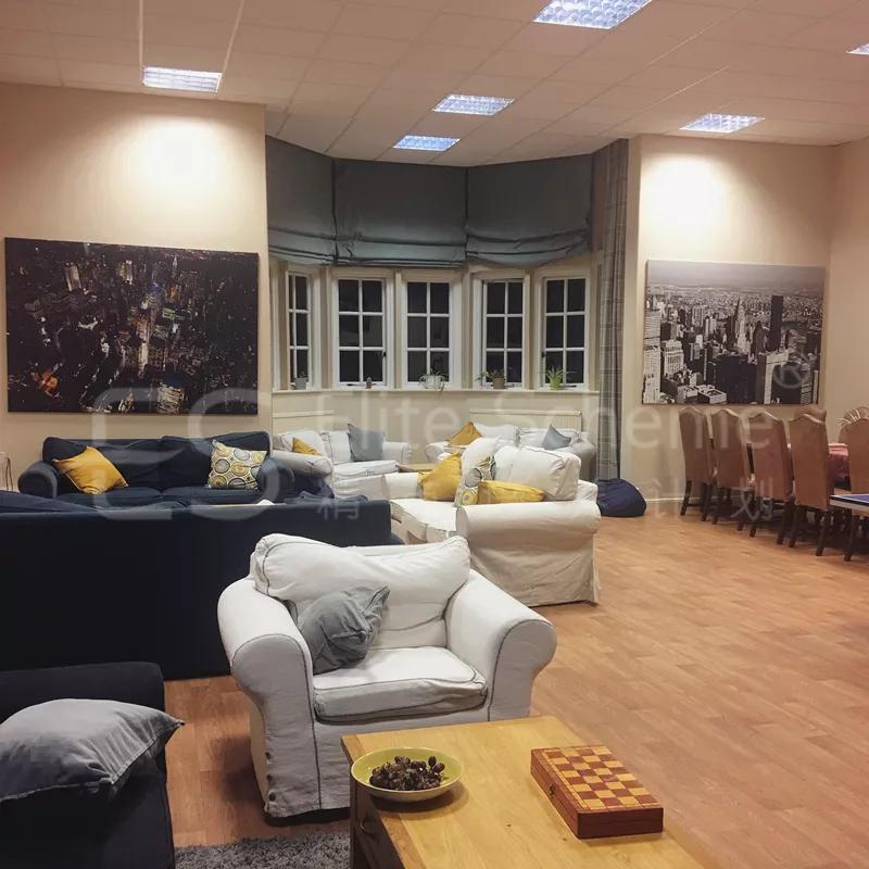 *疆新**少年入学英国最闪耀的钻石型学校NewHallSchool