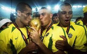 大罗是最年轻的足球先生,大罗外星人形态