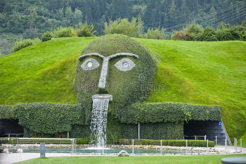 施华洛世奇钻石理念,施华洛世奇的钻石是真的还是假的