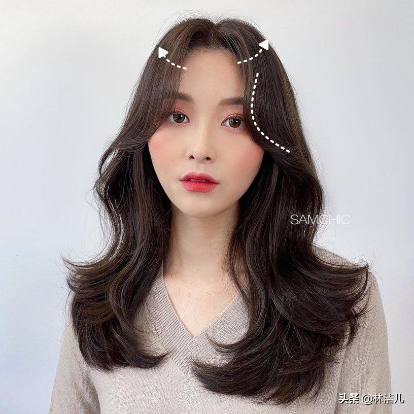 发型千千万,减龄显脸小最重要,赵丽颖说秘密就在刘海分缝线上