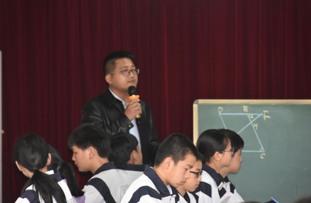 教研示范引领,精准教研促教学