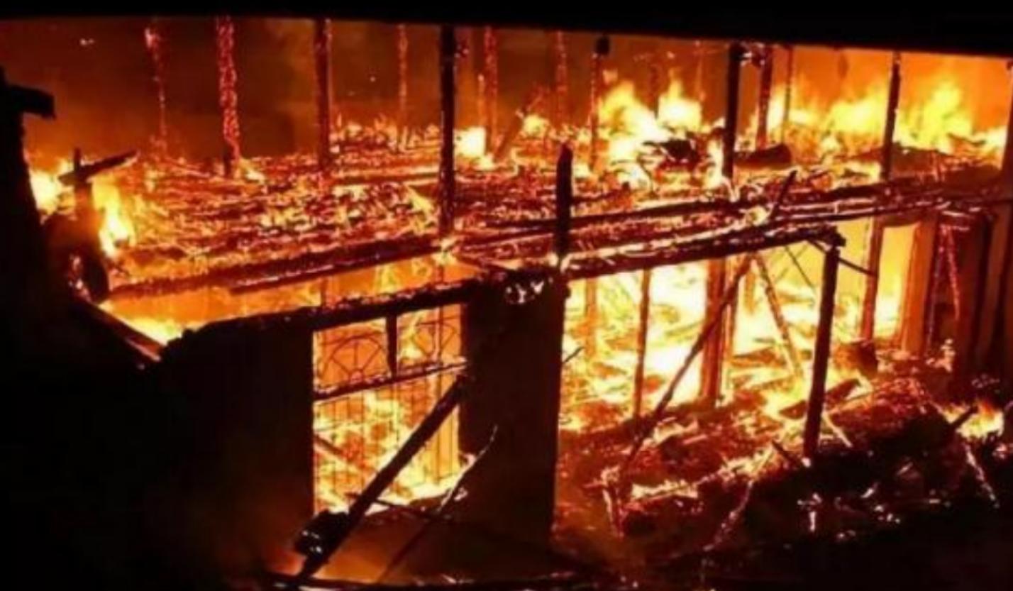 小太阳取暖器一直插电会起火吗,小太阳取暖器烧坏