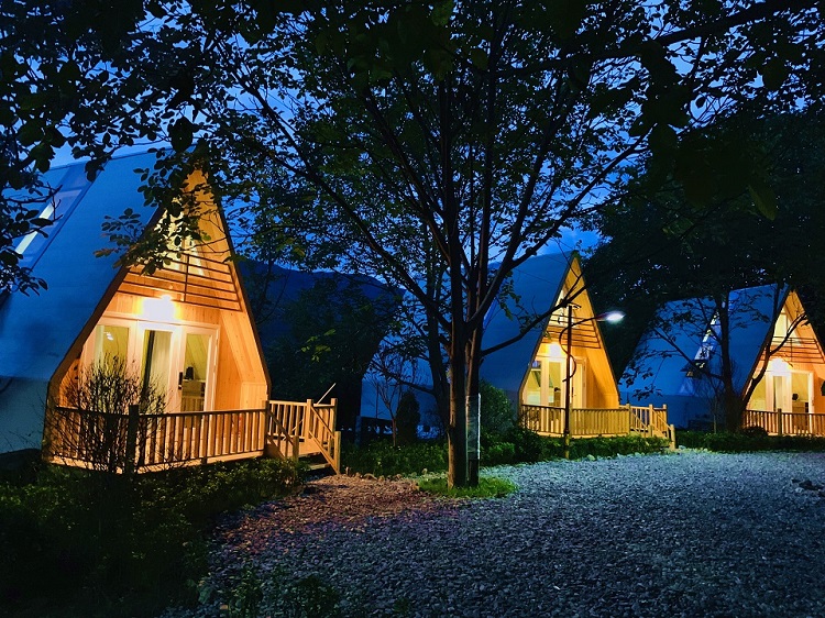 民宿小木屋价格一览表,木屋2万元一套木屋民宿推荐