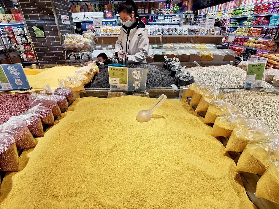 全球濒临50年来最严重的粮食危机，中国有何“粮策”？