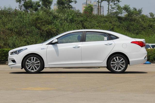 雅阁和名图哪个好,现代名图最便宜多少钱提车