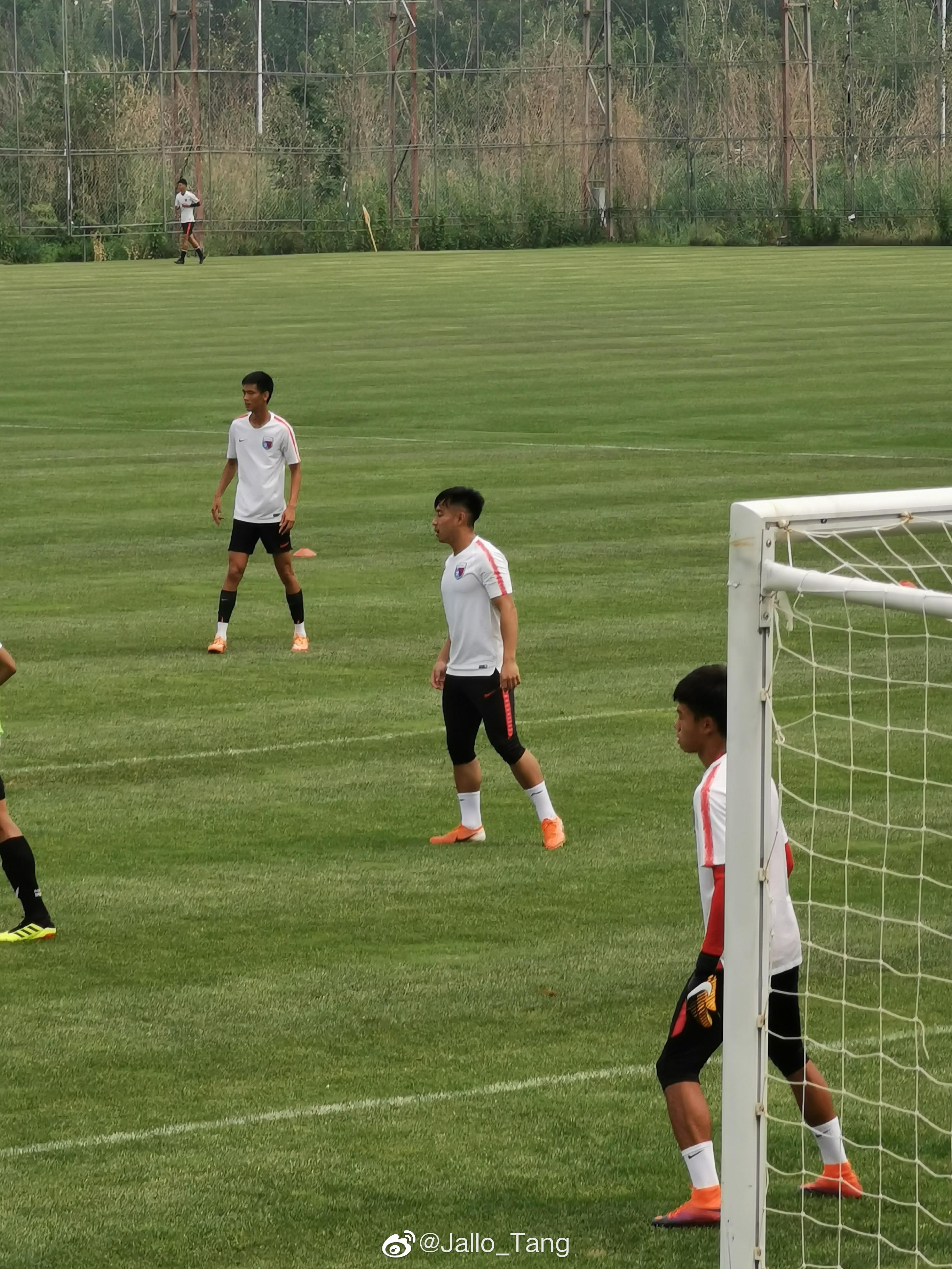 效力于西班牙足球的中国球员,曝前中超队有望执教西班牙人