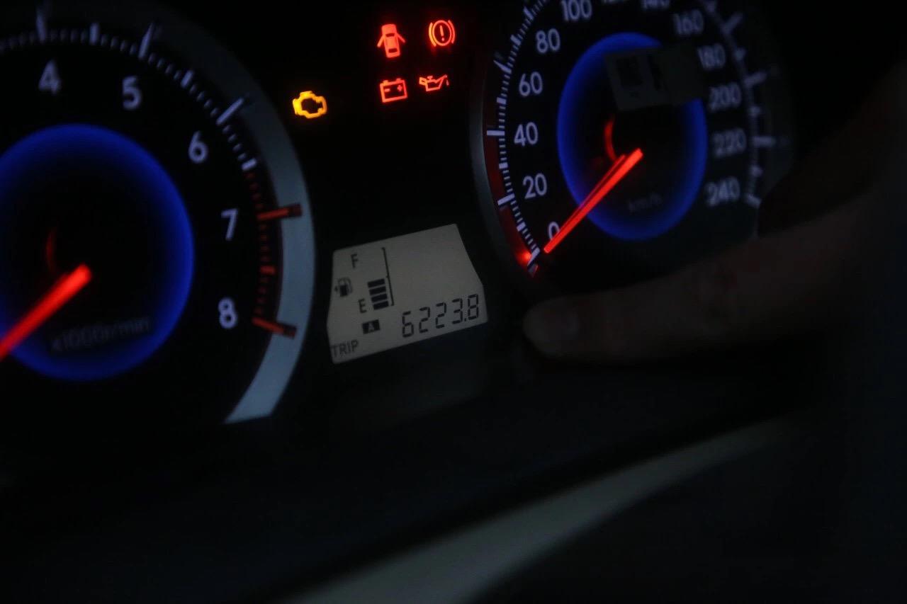 13款花冠手动挡二手车值得入手吗,13款花冠手动值多少钱