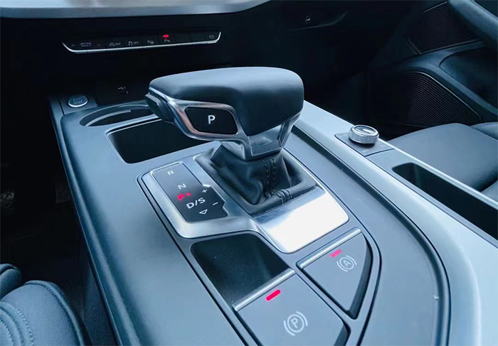 奥迪a5最新款落地价和配置参考,18年进口奥迪a5此车如何