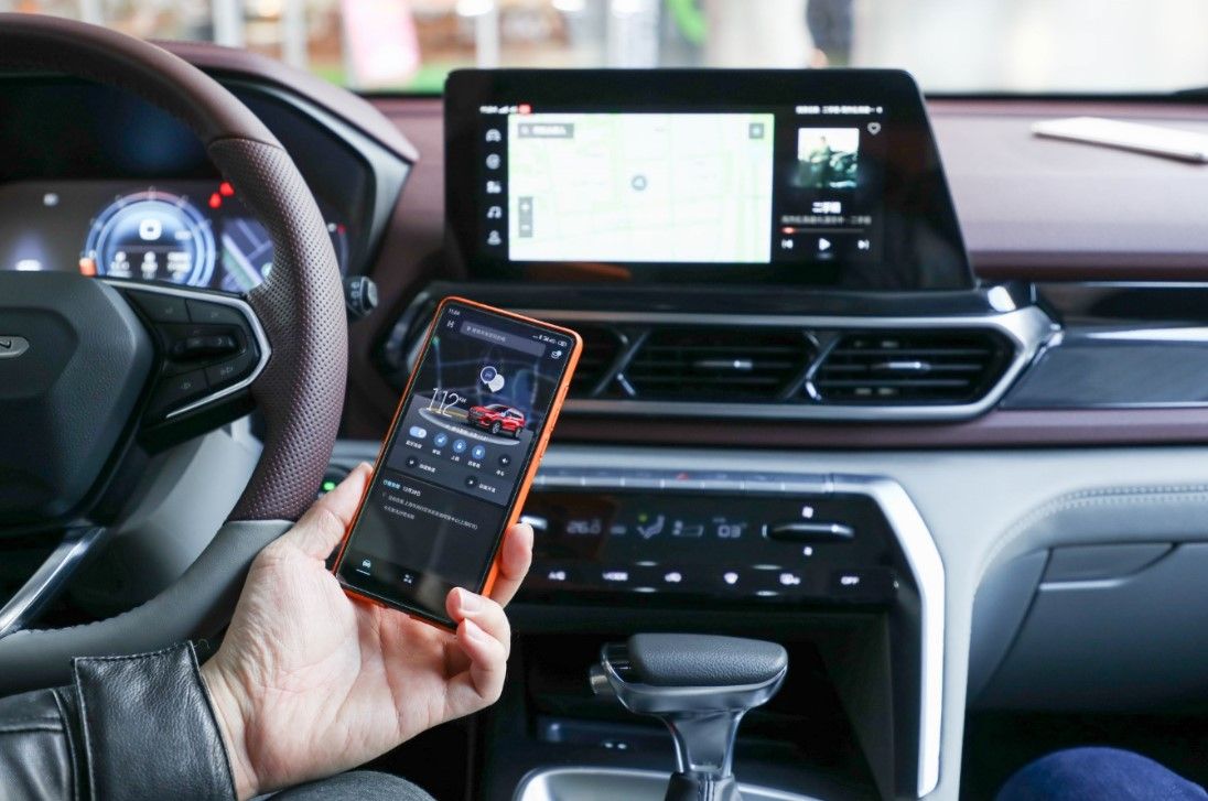 钣金厚真的更安全吗?看宝骏RS5主动出击,主动安全更放心