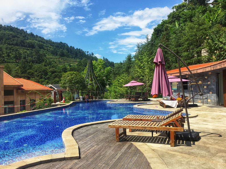 “夏”降到底，砍到冰点，息烽温泉邀你免费玩水泡泉