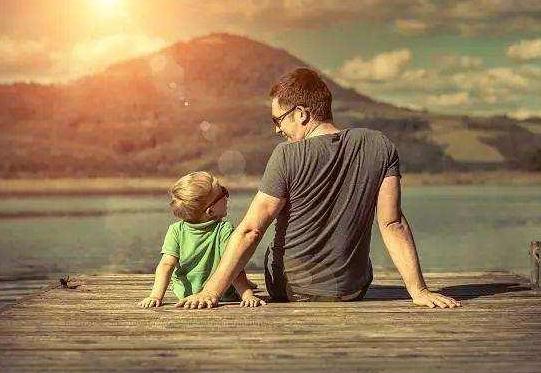 幼儿缺乏安全感怎么跟家长沟通,孩子没有安全感家长怎么办