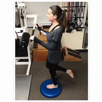 国家队康复师崴脚,国家队运动员扭伤用什么药