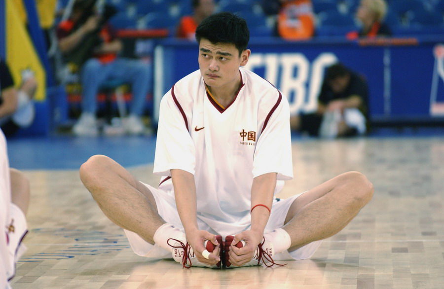 当年的姚明究竟是怎么打球的——国家队时期