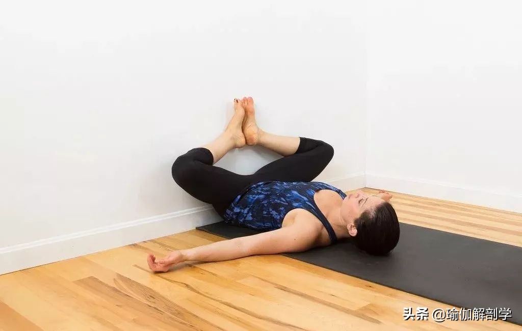 练瑜伽怎么练腿才能伸直,怎样练瑜伽可以劈叉