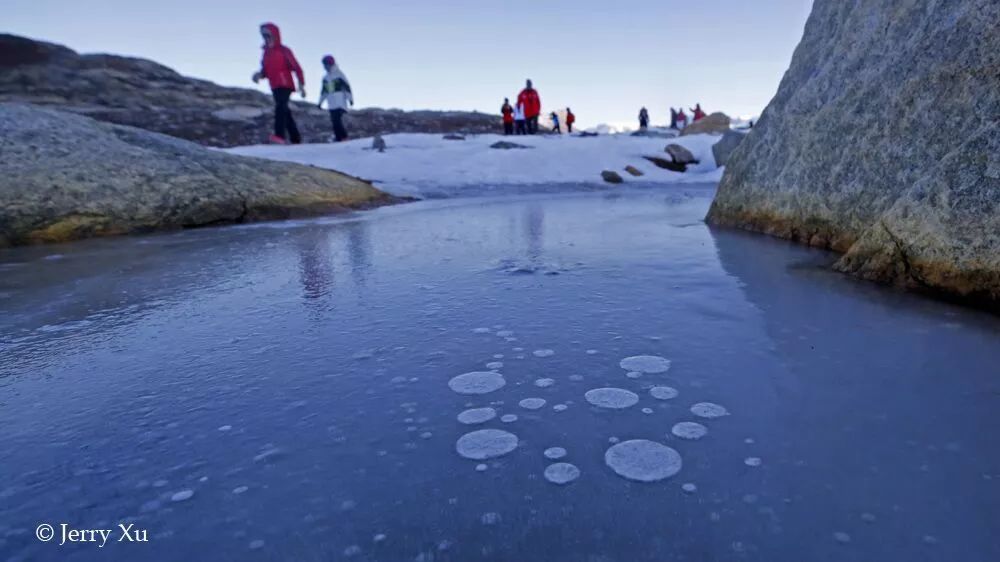 格陵兰的东海岸居然那么绚丽多彩，难怪特朗普想要买下来