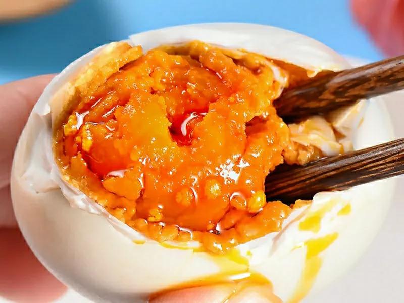 夏妈腌鸭蛋的做法,老奶奶腌鸭蛋的方法视频