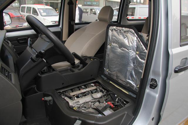 五菱小神车真实感受,五菱神车测试没通过实战没输过