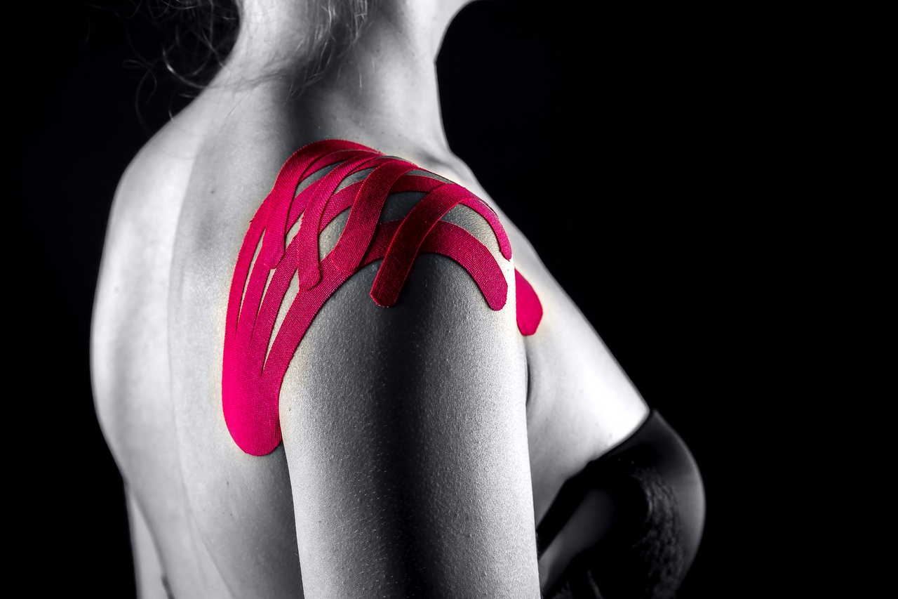 肩膀疼痛要警惕的三种病怎么治疗,肩膀疼痛要警惕的病怎么治疗